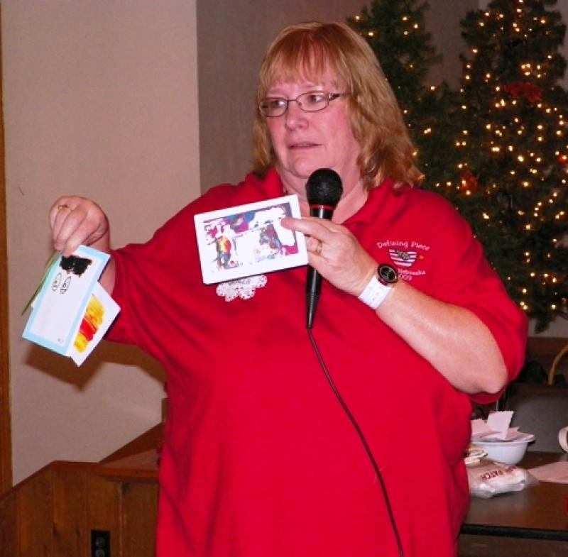 Diane R. shows ESU note cards.
