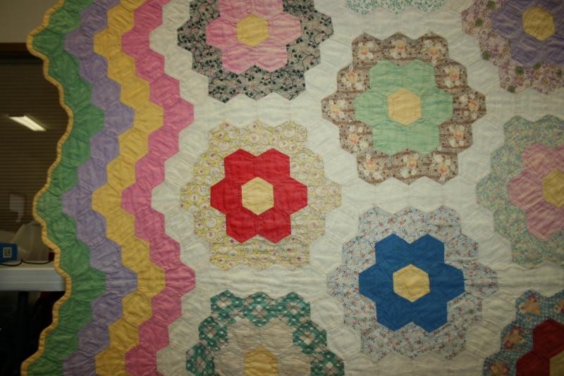 Vickie's Antique Grandmother's Flower Garden quilt--close-up