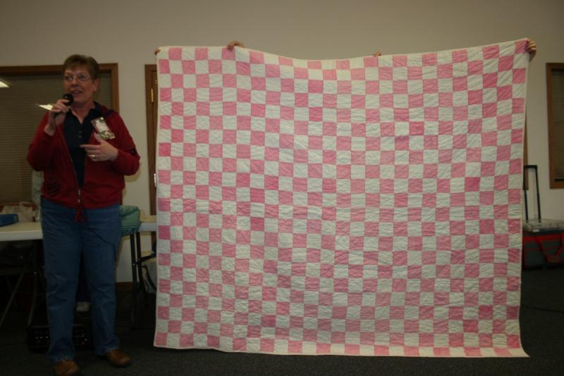 Lori's antique Pink & White hand quilted quilt