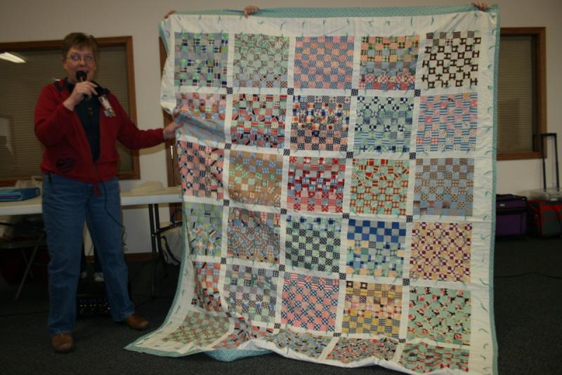 Lori's tied Turquoise & Pink quilt