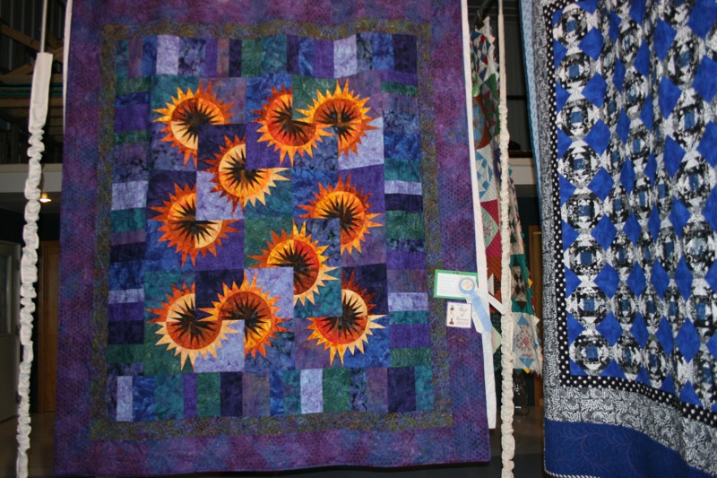 Two/More Person-Large: 1st Place-Sunflower Paper Pieced, Deb Aschenbrenner